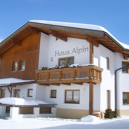 Haus Alpin Apartments Pettneu am Arlberg Exterior photo