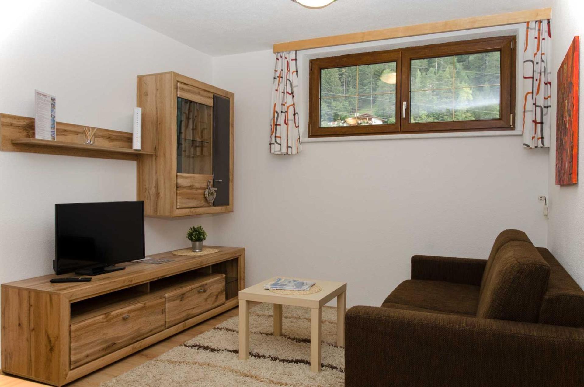 Haus Alpin Apartments Pettneu am Arlberg Exterior photo